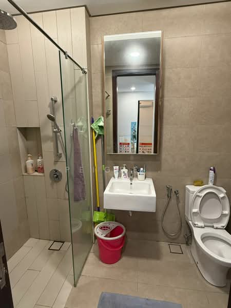 Kediaman Servis untuk Dijual di Twin Arkz - PeiGee . - Bathroom - PropertyGuru.com.my