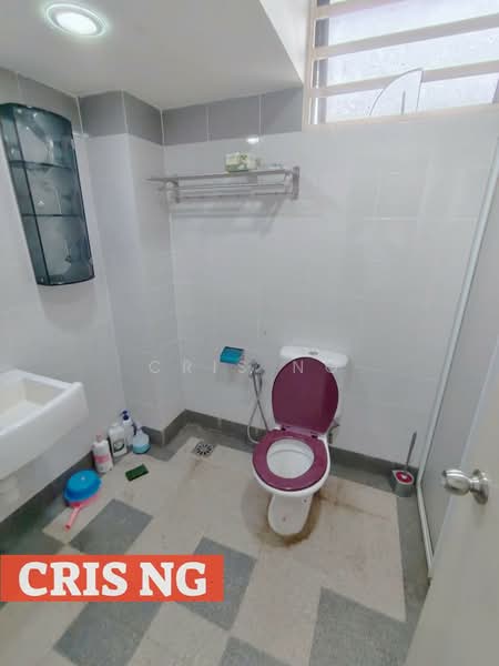 Rumah Bandar untuk Disewa di George Town (Penang) - Cris Ng - Bathroom - PropertyGuru.com.my