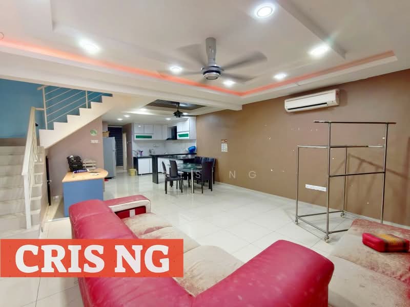 Rumah Bandar untuk Disewa di George Town (Penang) - Cris Ng - Living Room - PropertyGuru.com.my