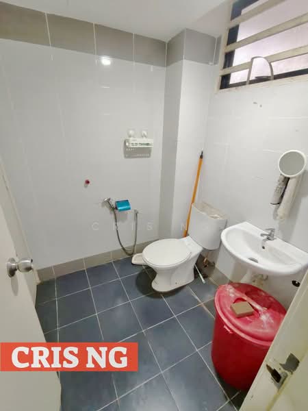 Rumah Bandar untuk Disewa di George Town (Penang) - Cris Ng - Bathroom - PropertyGuru.com.my