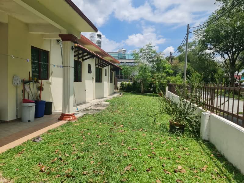 Rumah Berkembar untuk Dijual di Taman Gembira (Jalan Klang Lama (Old Klang Road)) - Chan . - Exterior - PropertyGuru.com.my