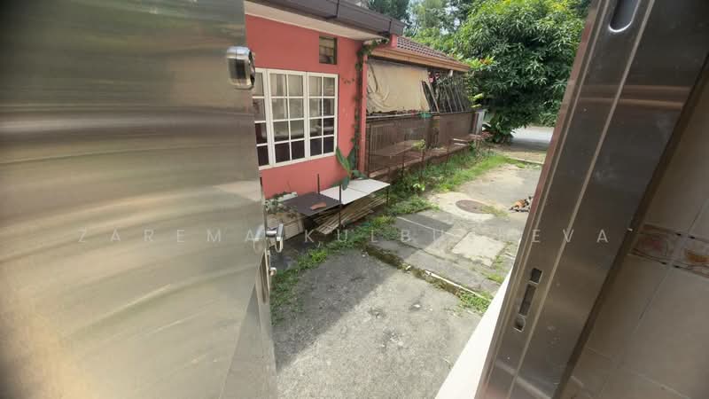 2-storey Terraced House for Sale in Bukit Jelutong (Shah Alam) - Zarema Kulbuzheva - Exterior - PropertyGuru.com.my