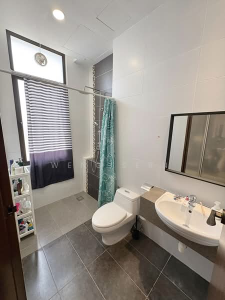 Condominium for Rent at Logan Residency (Logan Mansion) - Weng Sern - Bathroom - PropertyGuru.com.my
