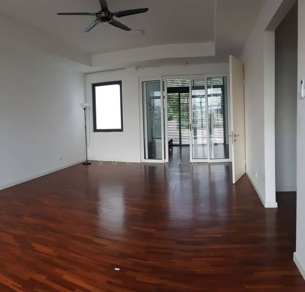 3-storey Terraced House for Rent in Lake Fields (Sungai Besi) - Suki Tan - Living Room - PropertyGuru.com.my
