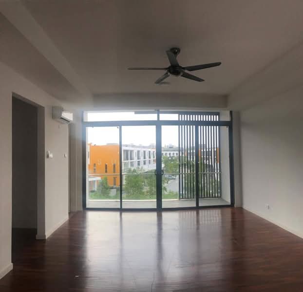 3-storey Terraced House for Rent in Lake Fields (Sungai Besi) - Suki Tan - Living Room - PropertyGuru.com.my