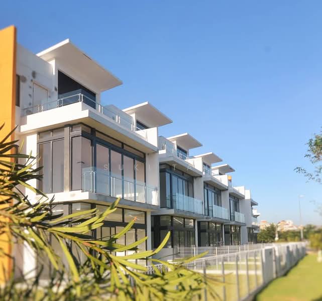 3-storey Terraced House for Rent in Lake Fields (Sungai Besi) - Suki Tan - Exterior - PropertyGuru.com.my