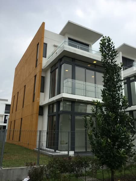 3-storey Terraced House for Rent in Lake Fields (Sungai Besi) - Suki Tan - Exterior - PropertyGuru.com.my