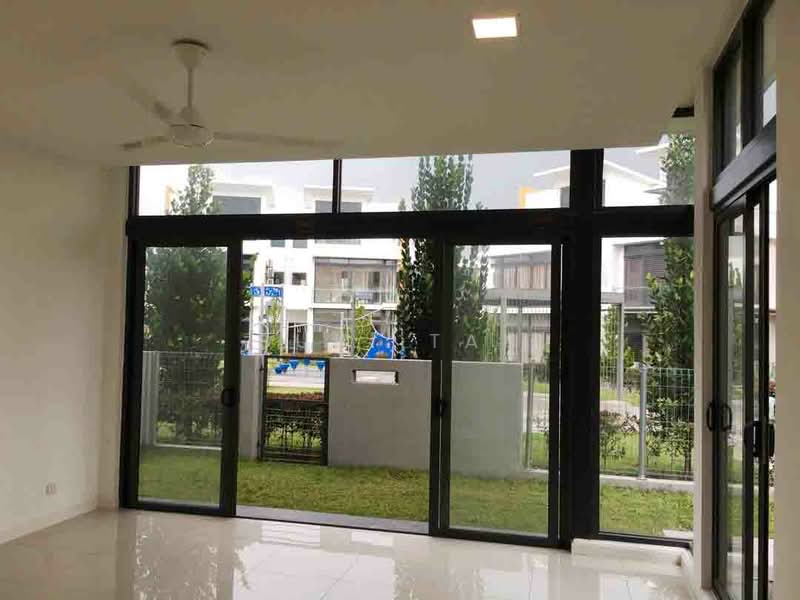 3-storey Terraced House for Rent in Lake Fields (Sungai Besi) - Suki Tan - Living Room - PropertyGuru.com.my