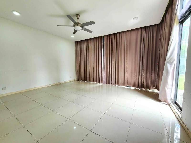 3-storey Terraced House for Rent in Lake Fields (Sungai Besi) - Suki Tan - Living Room - PropertyGuru.com.my