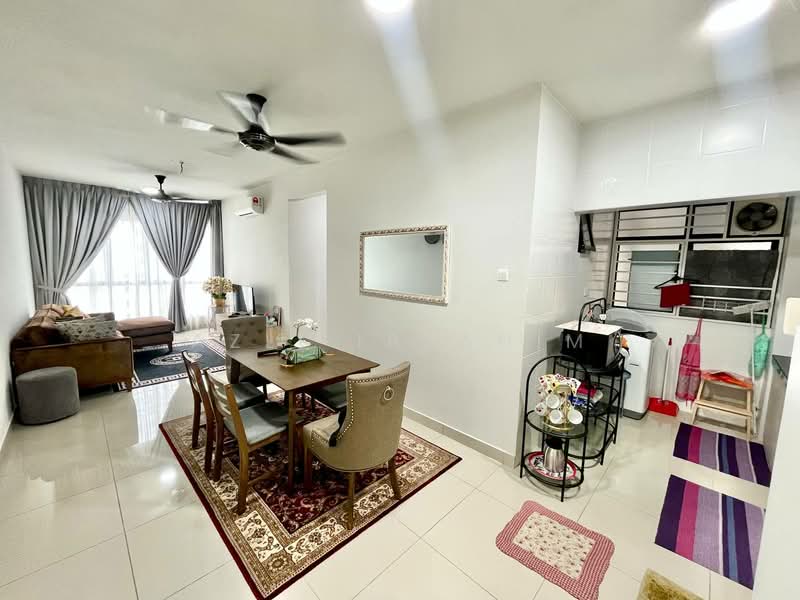 Servis Apartment untuk Dijual di One Maxim - Azli Ibrahim - Living Room - PropertyGuru.com.my