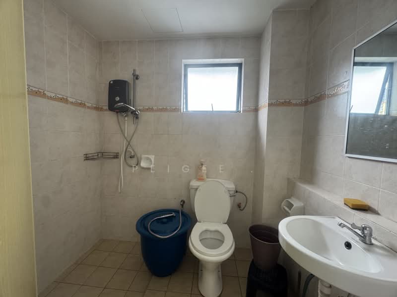 Condominium for Sale at Changkat View - PeiGee . - Bathroom - PropertyGuru.com.my