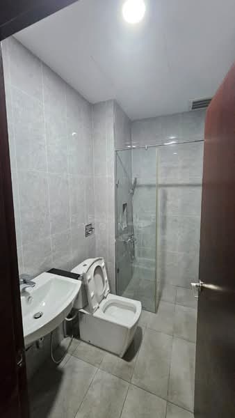 Service Residence for Sale at Paragon Suites @ CIQ - Celine Yong - Bathroom - PropertyGuru.com.my