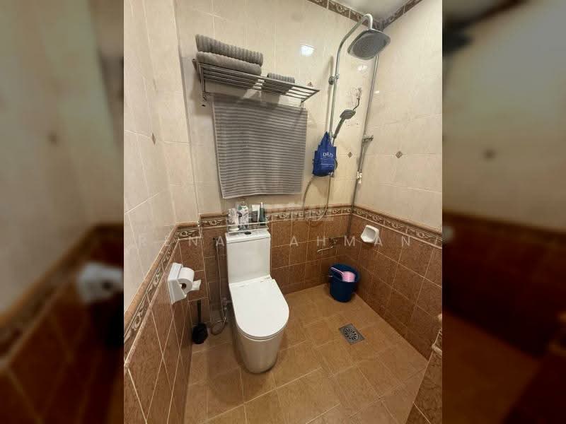 Bungalow for Sale in Taman Rasah Kemayan (Rasah) - Rena Rahman - Bathroom - PropertyGuru.com.my