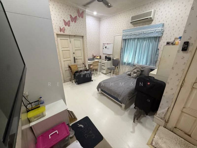 Bungalow for Sale in Taman Rasah Kemayan (Rasah) - Rena Rahman - Bedroom - PropertyGuru.com.my