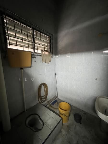 Shop for Sale in Pelabuhan Klang (Selangor) - Flory Leong - PropertyGuru.com.my
