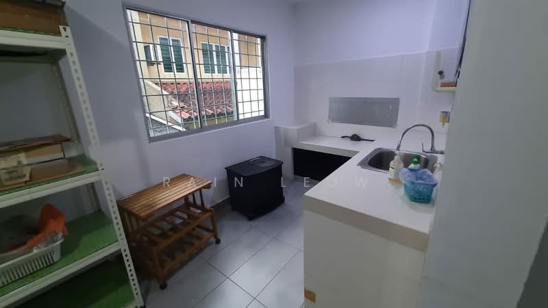 2-storey Terraced House for Rent in Taman Desa (Kuala Lumpur) - Rain Leow - Kitchen - PropertyGuru.com.my