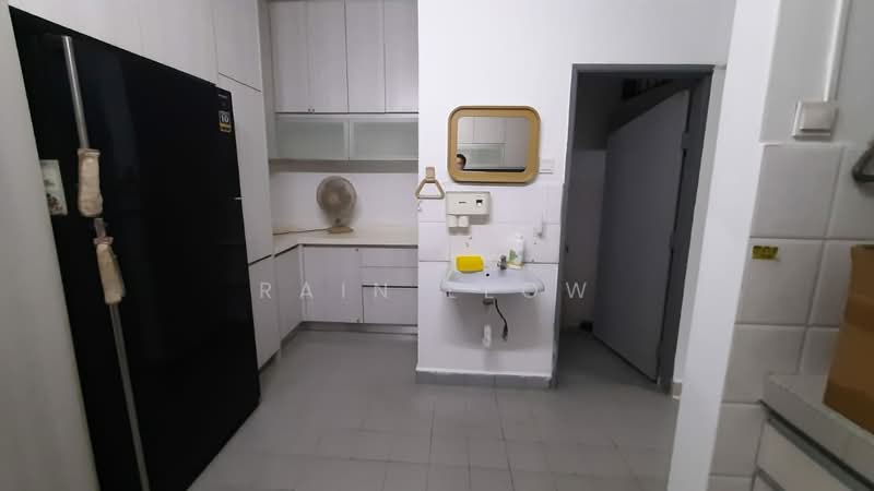 2-storey Terraced House for Rent in Taman Desa (Kuala Lumpur) - Rain Leow - Kitchen - PropertyGuru.com.my