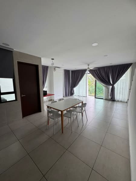 Servis Apartment untuk Dijual di Laguna Residences - Loh KC - Living Room - PropertyGuru.com.my
