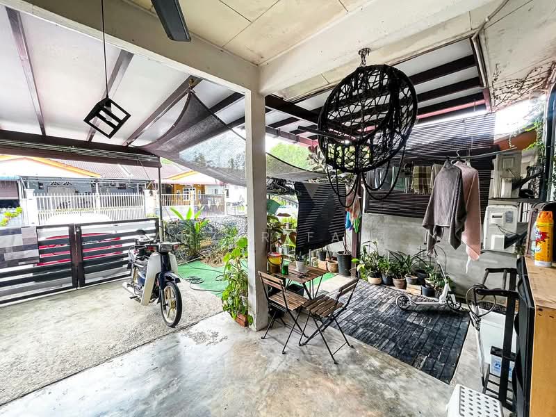 Rumah Teres 1 Tingkat untuk Dijual di Taman Sendayan Indah (Labu) - Amzar Faiz - PropertyGuru.com.my