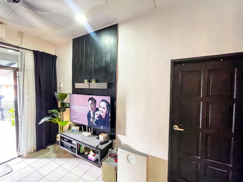 Rumah Teres 1 Tingkat untuk Dijual di Taman Sendayan Indah (Labu) - Amzar Faiz - PropertyGuru.com.my
