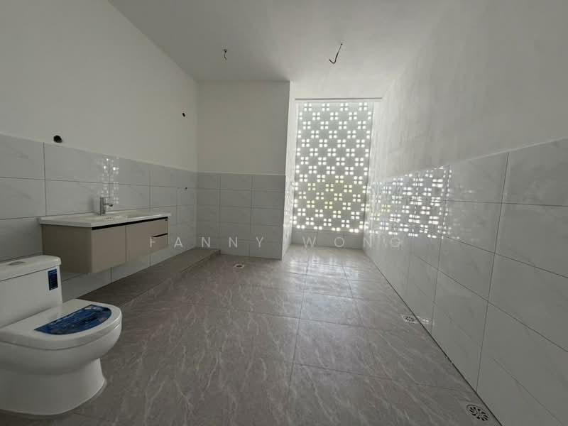 Rumah Banglo untuk Dijual di Batu Kawan (Penang) - Fanny Wong - Bathroom - PropertyGuru.com.my