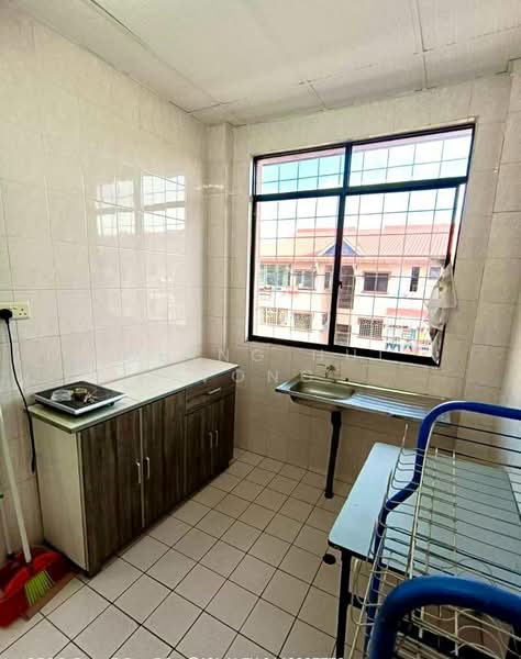 Apartment for Sale at Taman Penampang Apartment - Ching Hui Wong - Kitchen - PropertyGuru.com.my