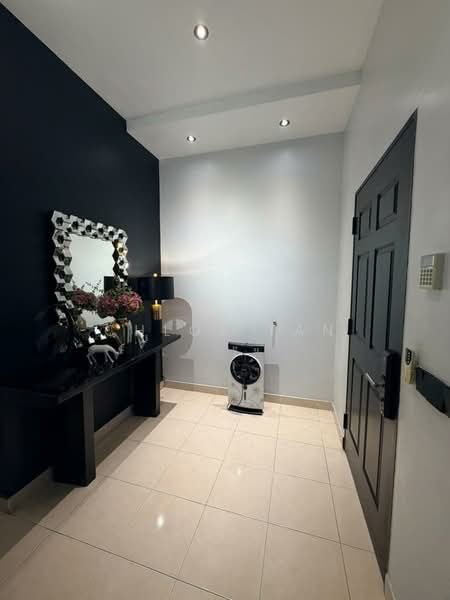 2-storey Terraced House for Rent in Setia Indah (Setia Alam) - Chloe Tan - Entrance - PropertyGuru.com.my