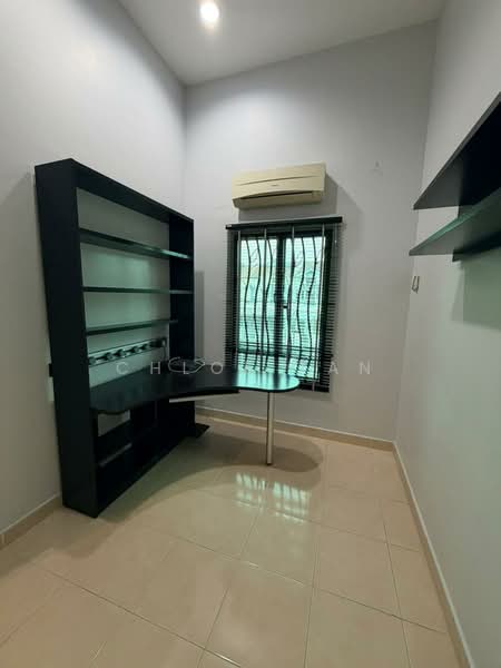 2-storey Terraced House for Rent in Setia Indah (Setia Alam) - Chloe Tan - Study - PropertyGuru.com.my
