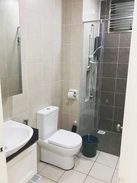 Kondominium untuk Dijual di PARC Regency (Residensi Masai) - Stella Chia - Bathroom - PropertyGuru.com.my