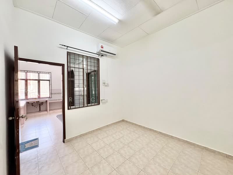 1-storey Terraced House for Rent in Johor Bahru (Johor) - Grace Chiew - Kitchen - PropertyGuru.com.my