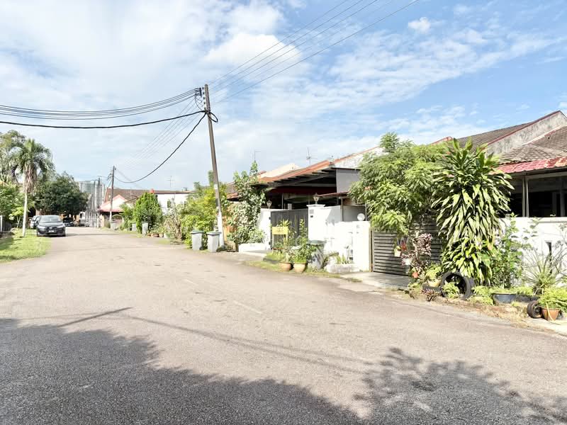 1-storey Terraced House for Rent in Johor Bahru (Johor) - Grace Chiew - Exterior - PropertyGuru.com.my