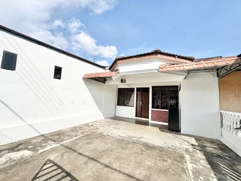 1-storey Terraced House for Rent in Johor Bahru (Johor) - Grace Chiew - Exterior - PropertyGuru.com.my