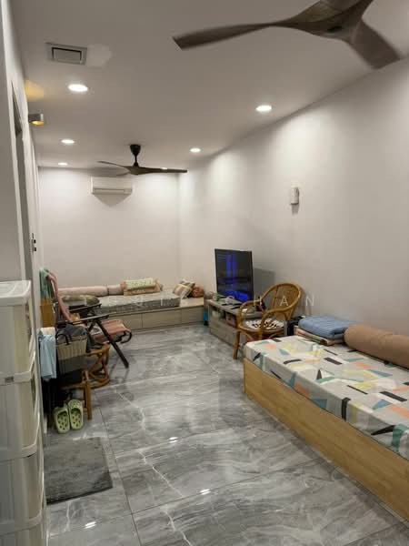 2-storey Terraced House for Sale in Kota Bayuemas (Klang) - Louis Chan - Living Room - PropertyGuru.com.my