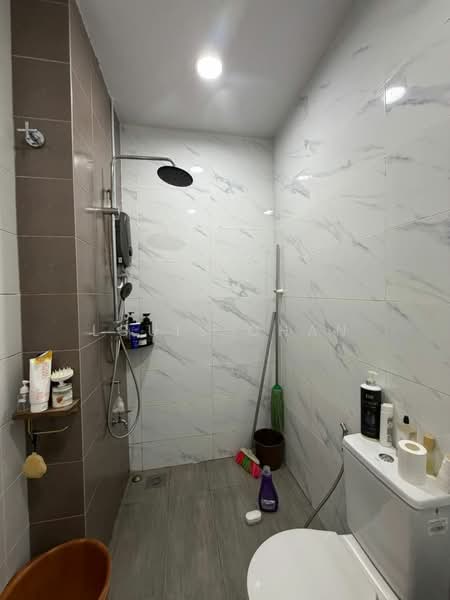 2-storey Terraced House for Sale in Kota Bayuemas (Klang) - Louis Chan - Bathroom - PropertyGuru.com.my