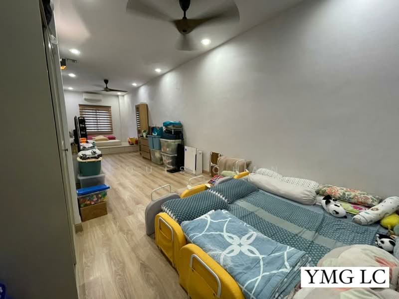 2-storey Terraced House for Sale in Kota Bayuemas (Klang) - Louis Chan - Bedroom - PropertyGuru.com.my