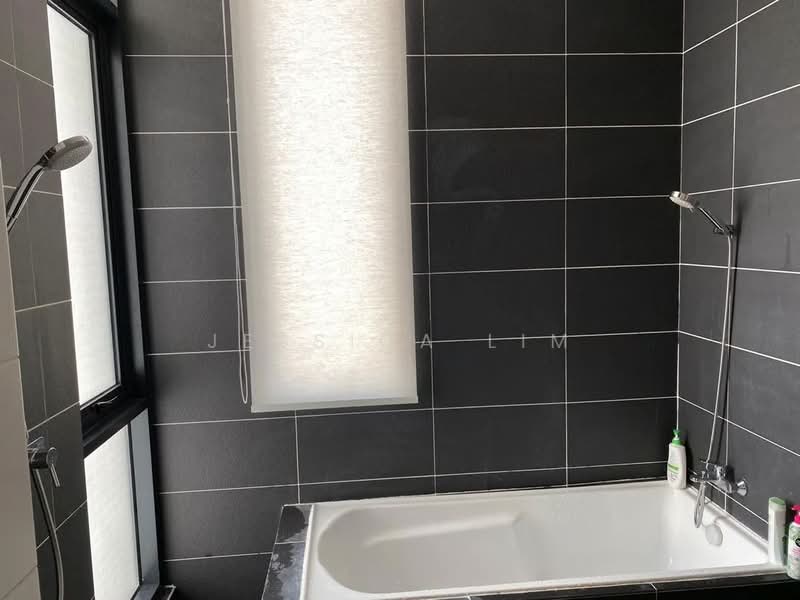 Kondominium untuk Dijual di Dua Menjalara - Jessica Lim - Bathroom - PropertyGuru.com.my