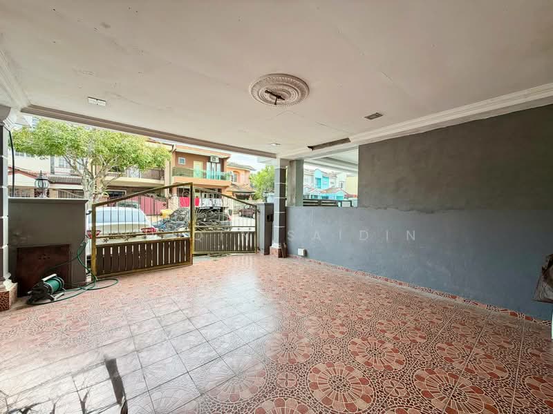 2-storey Terraced House for Sale in Bandar Puncak Alam (Puncak Alam) - Shiqin Saidin - Exterior - PropertyGuru.com.my