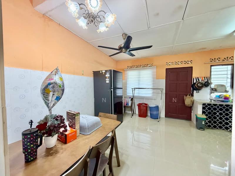 2-storey Terraced House for Sale in Bandar Puncak Alam (Puncak Alam) - Shiqin Saidin - Kitchen - PropertyGuru.com.my