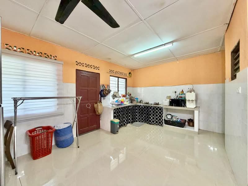 2-storey Terraced House for Sale in Bandar Puncak Alam (Puncak Alam) - Shiqin Saidin - Kitchen - PropertyGuru.com.my