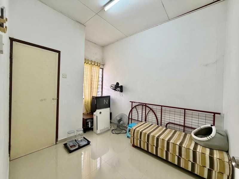 2-storey Terraced House for Sale in Bandar Puncak Alam (Puncak Alam) - Shiqin Saidin - Bedroom - PropertyGuru.com.my