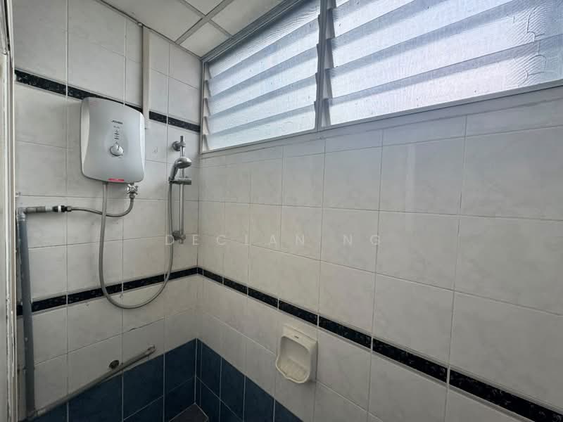 Kondominium untuk Disewa di Twin Towers - Declan Ng - Bathroom - PropertyGuru.com.my