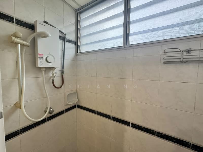 Kondominium untuk Disewa di Twin Towers - Declan Ng - Bathroom - PropertyGuru.com.my