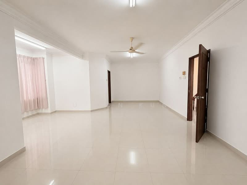 Semi-Detached House for Sale in Taman Perling (Perling) - U Hon Kun - Living Room - PropertyGuru.com.my