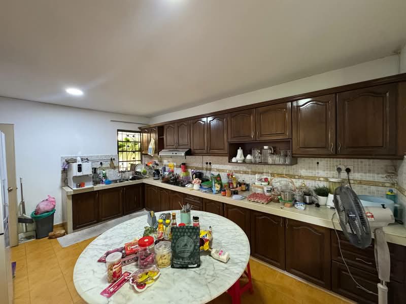 Rumah Teres 2 Tingkat untuk Dijual di Petaling Jaya (Selangor) - Shiqin Saidin - Kitchen - PropertyGuru.com.my