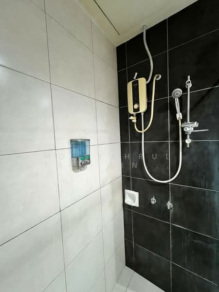 Service Residence for Rent at D'Pulze Cyberjaya - Md Syahrul Faez Bin Manan - Bathroom - PropertyGuru.com.my