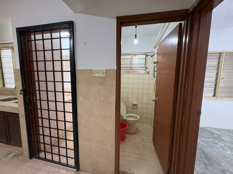 Rumah Teres untuk Dijual di Taman Mutiara Barat (Cheras) - David Wan - Bathroom - PropertyGuru.com.my