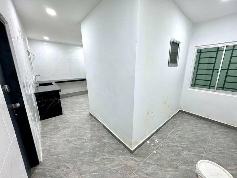 2-storey Terraced House for Sale in Taman Garing Utama (Rawang) - Bernard Ong - Kitchen - PropertyGuru.com.my