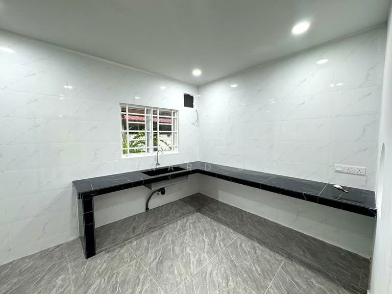 2-storey Terraced House for Sale in Taman Garing Utama (Rawang) - Bernard Ong - Kitchen - PropertyGuru.com.my