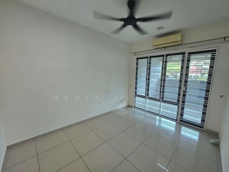 Semi-Detached House for Rent in Seksyen 7 (Shah Alam) - Nadia Shukri - Room - PropertyGuru.com.my