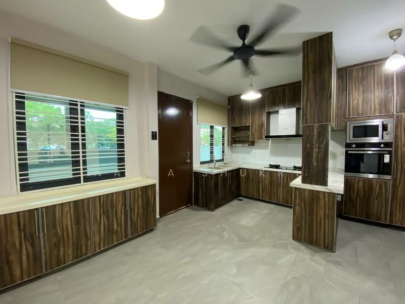 Rumah Berkembar untuk Disewa di Seksyen 7 (Shah Alam) - Nadia Shukri - Kitchen - PropertyGuru.com.my